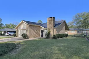 304 Lee Ln, Lufkin, TX 75904 - Photo 2