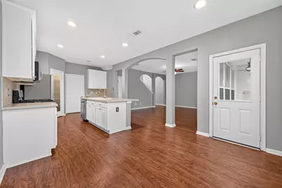 15 Bellisima Court, The Woodlands, TX 77384 - Photo 10