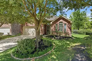 123 N Hawkhurst Cir, Magnolia, TX 77354 - Photo 2