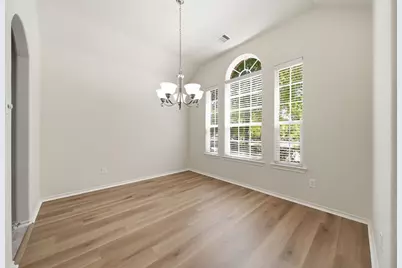 123 N Hawkhurst Circle, Magnolia, TX 77354 - Photo 6