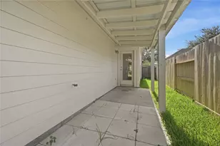 872 Rock Harbor Ln, League City, TX 77573 - Photo 32