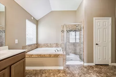2821 Chinaberry Park Lane, League City, TX 77573 - Photo 4