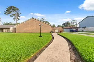 218 Black Forest Dr, Spring, TX 77388 - Photo 2