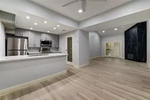 11711 Memorial Dr, Houston, TX 77024 - Photo 10