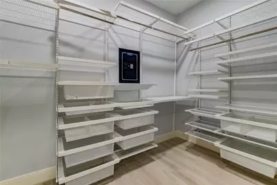 11711 Memorial Drive #534, Houston, TX 77024 - Photo 30