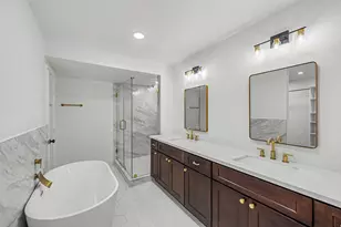 7007 Sharpview Dr, Houston, TX 77074 - Photo 8