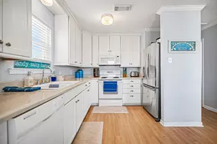 4118 Hardin Dr, Galveston, TX 77554 - Photo 10