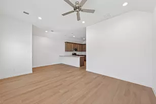 11864 E Gate Dr, Willis, TX 77318 - Photo 8