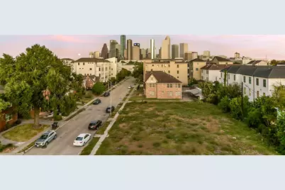 503 W Clay Street, Houston, TX 77019 - Photo 2