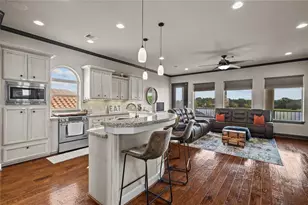 607 28th St, Dickinson, TX 77539 - Photo 18