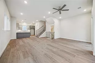 3075 Hicks St, Houston, TX 77007 - Photo 12