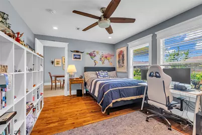 1819 Mill Creek Drive, Houston, TX 77008 - Photo 30