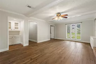 8215 Winding Hill Ln, Spring, TX 77379 - Photo 10