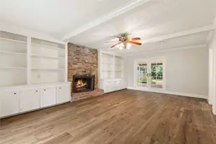 8215 Winding Hill Ln, Spring, TX 77379 - Photo 8