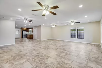 2111 E Lott Avenue, Kingsville, TX 78363 - Photo 10