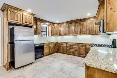 2111 E Lott Avenue, Kingsville, TX 78363 - Photo 2