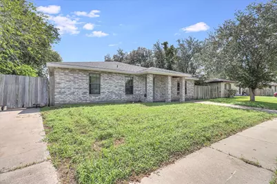 2111 E Lott Avenue, Kingsville, TX 78363 - Photo 8