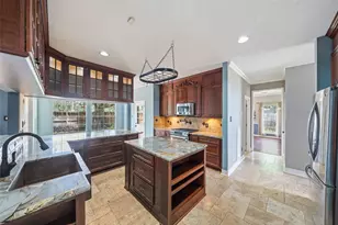 2502 Sea Horse Ct, Seabrook, TX 77586 - Photo 2