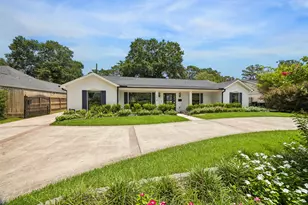 10018 Briar Forest Dr, Houston, TX 77042 - Photo 2