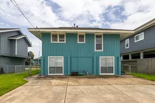 34 Dolphin St, Hitchcock, TX 77563 - Photo 2