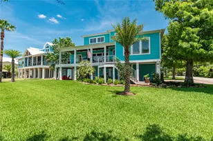 531 W Shore Dr, Clear Lake Shores, TX 77565 - Photo 2