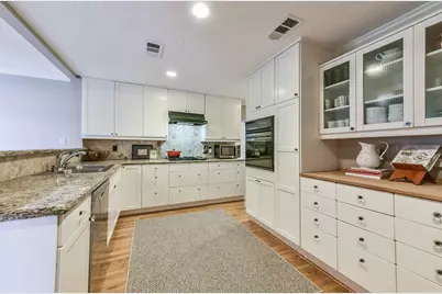 906 Bay Oaks Road, Houston, TX 77008 - Photo 14