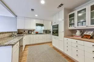906 Bay Oaks Rd, Houston, TX 77008 - Photo 14
