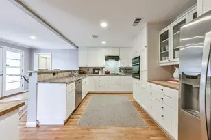 906 Bay Oaks Rd, Houston, TX 77008 - Photo 12
