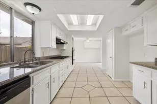 15714 Echo Hill Dr, Houston, TX 77059 - Photo 24