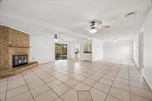 15714 Echo Hill Dr, Houston, TX 77059 - Photo 22