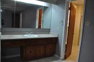 16454 Hickory Knoll Dr, Houston, TX 77059 - Photo 8