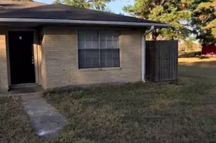 716 Fernwood St, Waller, TX 77484 - Photo 1