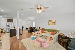 219 Lisa Marie Dr, Angleton, TX 77515 - Photo 10