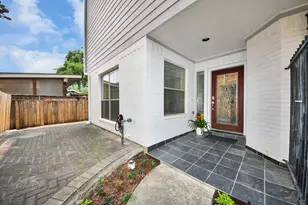 908 W 26th St, Houston, TX 77008 - Photo 6