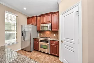 908 W 26th St, Houston, TX 77008 - Photo 30