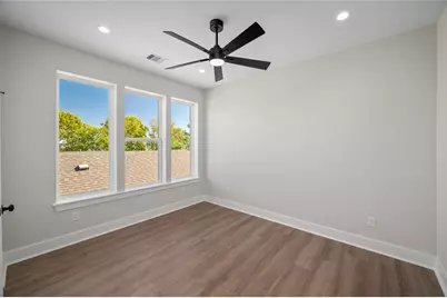 921 East 38th Street, Houston, TX 77022 - Photo 34