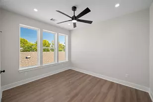 921 E 38th St, Houston, TX 77022 - Photo 34