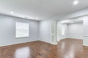 122 Camellia St, Sugar Land, TX 77478 - Photo 4
