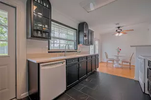 3042 Oak Forest Dr, Houston, TX 77018 - Photo 8
