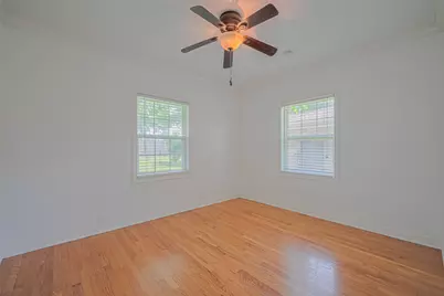 3042 Oak Forest Drive, Houston, TX 77018 - Photo 10
