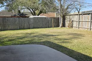 1820 Sunset Ave, Bay City, TX 77414 - Photo 18