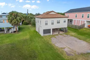 3811 Las Palmas St, Galveston, TX 77554 - Photo 2