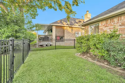 103 Cove W, Montgomery, TX 77356 - Photo 6