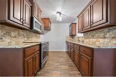 1007 W Cedar River Road, Conroe, TX 77316 - Photo 10