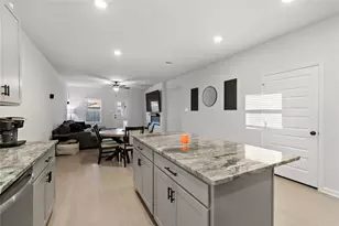 10918 Amador Peak Dr Dr, Rosharon, TX 77583 - Photo 8