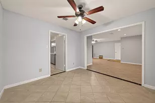 2107 Old Alvin Rd, Pearland, TX 77581 - Photo 10