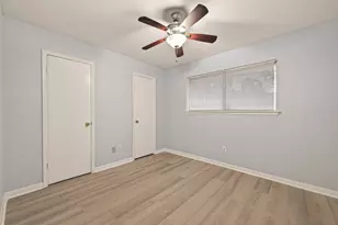 2107 Old Alvin Rd, Pearland, TX 77581 - Photo 32