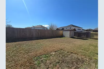 5006 Mill Creek Drive, Baytown, TX 77521 - Photo 28