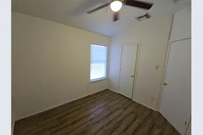 5006 Mill Creek Drive, Baytown, TX 77521 - Photo 12