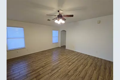 5006 Mill Creek Drive, Baytown, TX 77521 - Photo 6